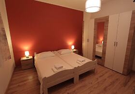 Franny - Comfortable - H