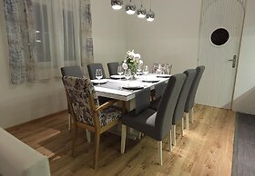 Franny - Comfortable - H