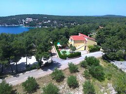 Denis - 100 m From Beach - H