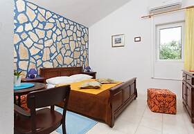 Denis - 100 m From Beach - H