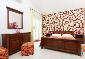 Denis - 100 m From Beach - H