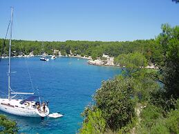 Denis - 100 m From Beach - H