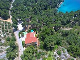 Denis - 100 m From Beach - H