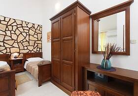 Denis - 100 m From Beach - H