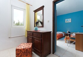 Denis - 100 m From Beach - H