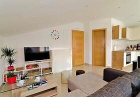 Luce - Pool and View - A1