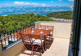 Luce - Pool and View - A1