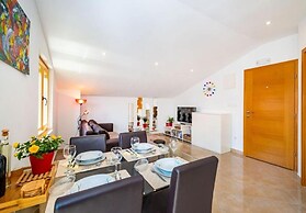 Luce - Pool and View - A1