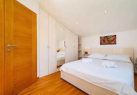 Luce - Pool and View - A1