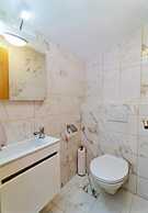 Luce - Pool and View - A1