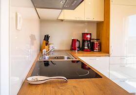 Luce - Pool and View - A1