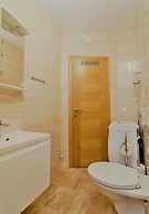 Luce - Pool and View - A1