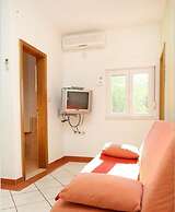 Neve - 100 m From Pebble Beach - A2