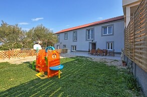 Ante - Garden Terrace - H