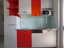 Coloured - Apartments on Island - A2 -zeleni :