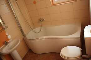 Niko - With Pool - A3