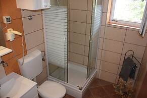 Niko - With Pool - A5