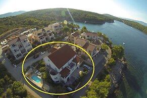 Niko - With Pool - A5