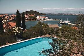 Novis - Close to the sea - A4 Silvia Maria