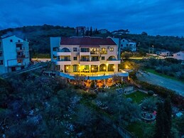 Novis - Close to the sea - A4 Silvia Maria