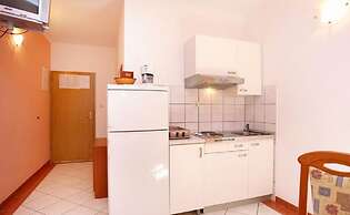 Neve - 100 m From Pebble Beach - A1