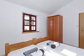 Mari - Whole Island for you - H