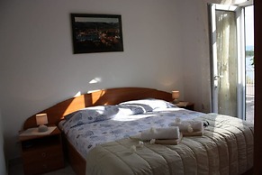 Niko - With Pool - A2