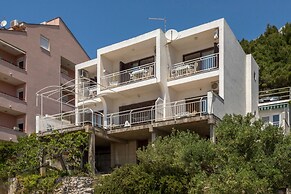 Vedra- Free Parking and Close to the Beach - E5