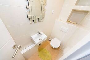 Luxury Villa With Pool - H