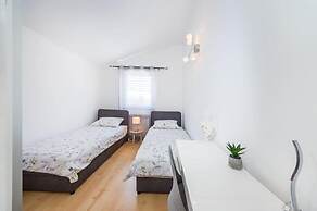 Luxury Villa With Pool - H