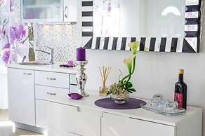 Luxury Villa With Pool - H