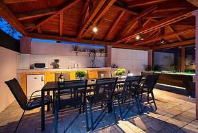 Luxury Villa With Pool - H