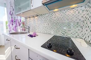 Luxury Villa With Pool - H