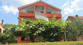 Višnja - Free Parking - A1