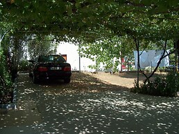 Ruža - Peaceful Area & Parking - SA2