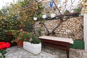 Zeljko - With Garden - SA2