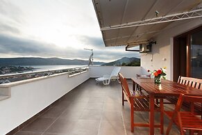 Zeljko - With Garden - SA2