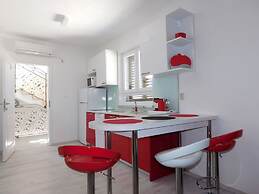 Coloured - Apartments on Island - SA3 - Studio :