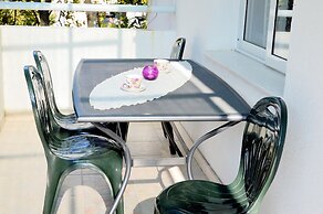 Mira - Apartment With 2 Parking Places - A1