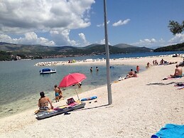 Mira - Apartment With 2 Parking Places - A1