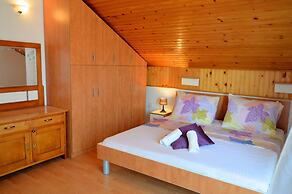 Mira - Apartment With 2 Parking Places - A1