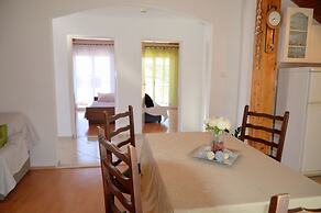 Mira - Apartment With 2 Parking Places - A1