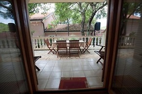 Luka - Free Parking - A1