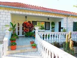 Petra - Apartments With Parking - SA1