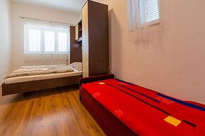 Tomica - Open Pool - A2 Mali