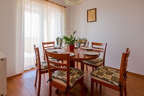 Tomica - Open Pool - A2 Mali