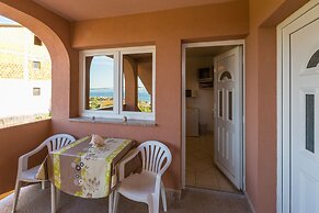 Tomica - Open Pool - A2 Mali