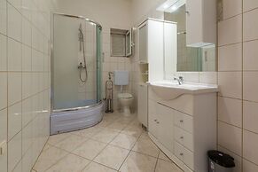 Tomica - Open Pool - A2 Mali