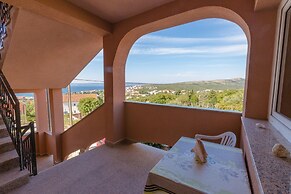 Tomica - Open Pool - A2 Mali