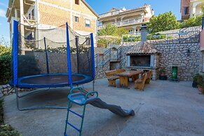 Tomica - Open Pool - A2 Mali